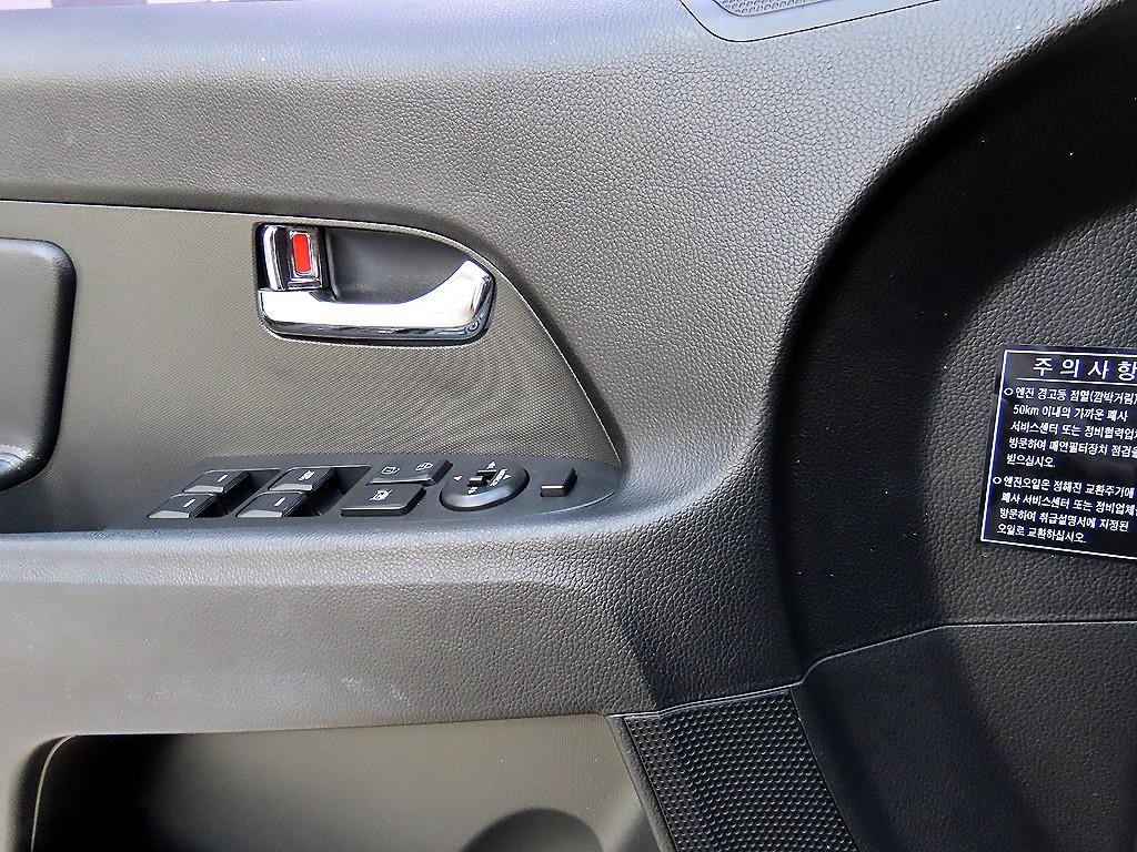 기아 스포티지 스포티지 R 2WD LIMITED 이미지 11