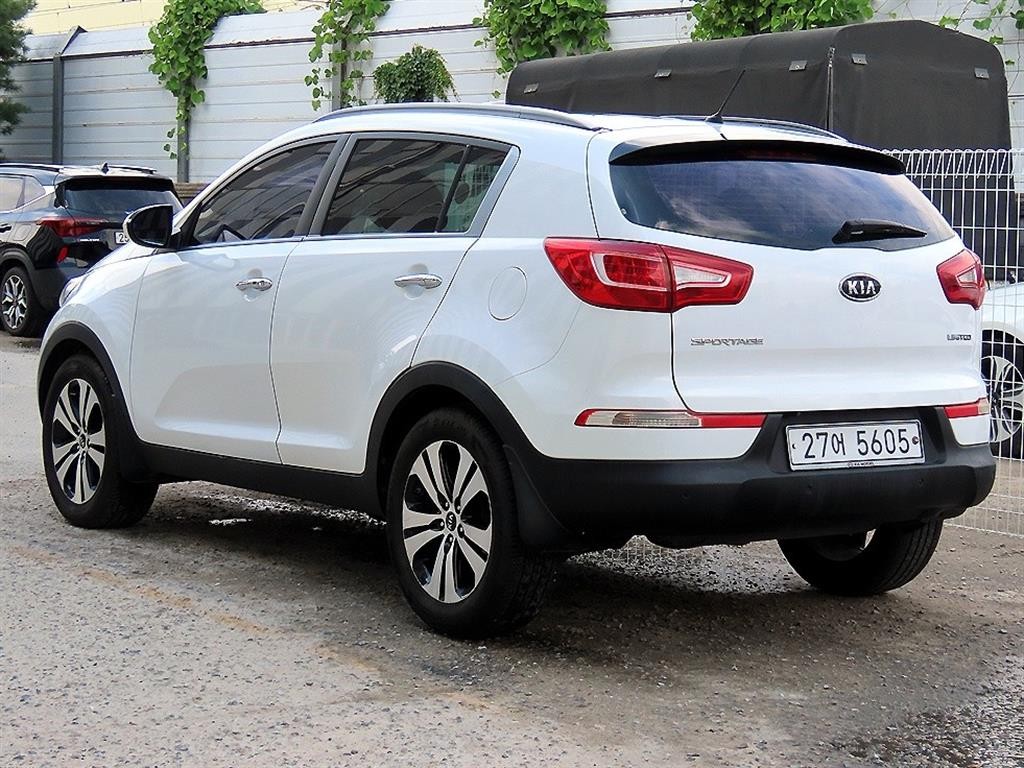 기아 스포티지 스포티지 R 2WD LIMITED 이미지 3