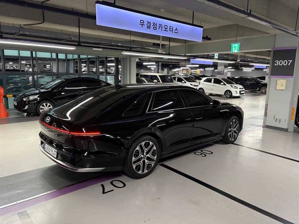 현대 그랜저 그랜저 (GN7) 가솔린 2.5 2WD 익스클루시브 이미지 4