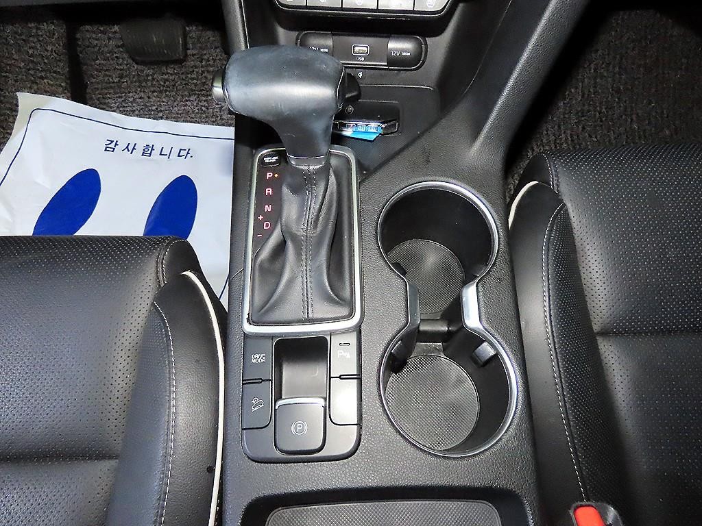 기아 스포티지 스포티지 더 볼드 2.0 가솔린 2WD 시그니처 그래비티 이미지 12