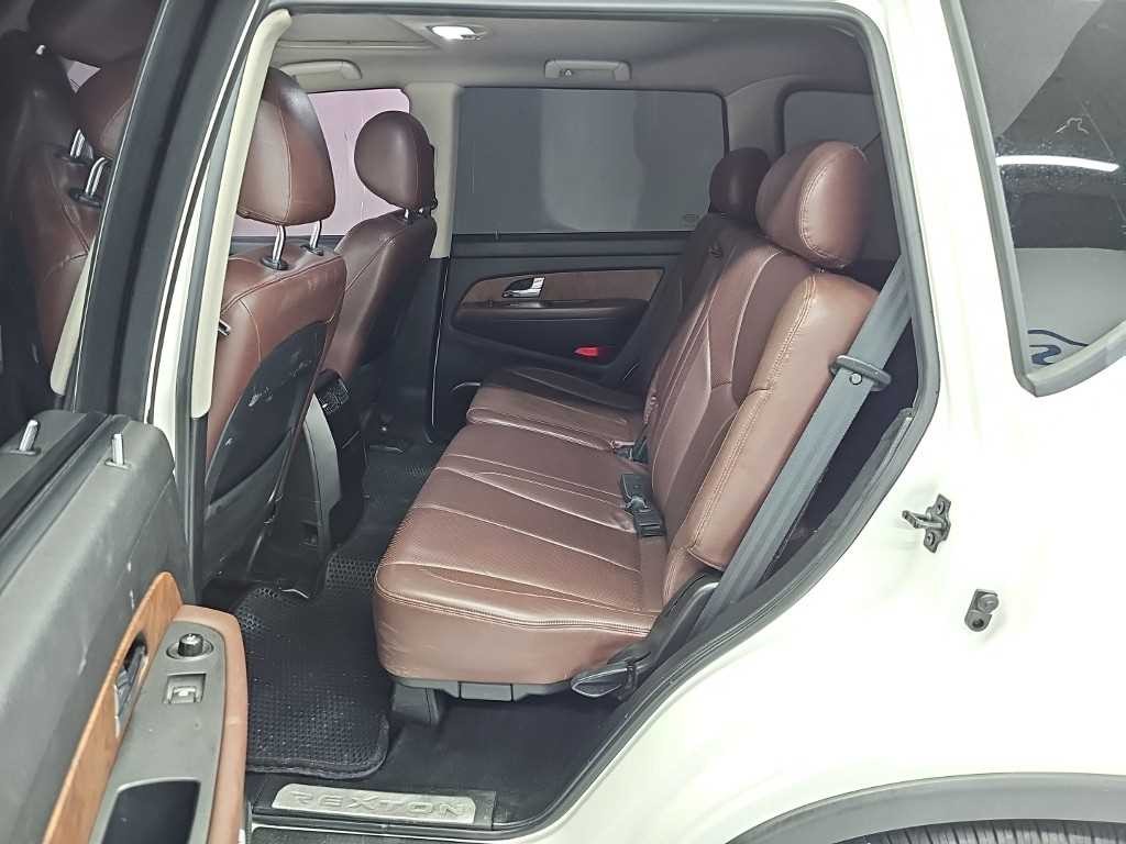 KG모빌리티(쌍용) 렉스턴 렉스턴W 2.2 4WD 노블레스 이미지 12