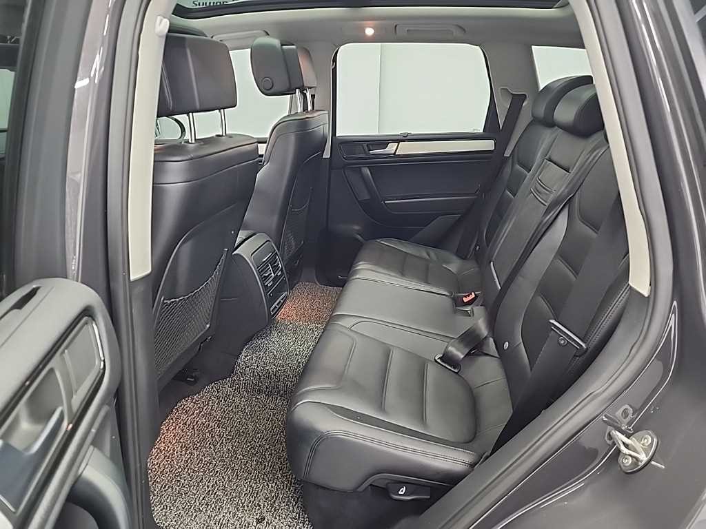 폭스바겐 투아렉 뉴 투아렉 V6 3.0 TDI 블루모션 이미지 12