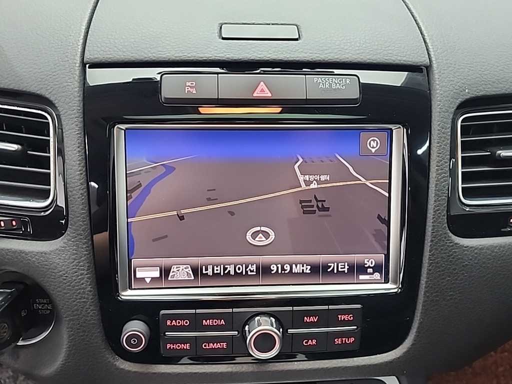 폭스바겐 투아렉 뉴 투아렉 V6 3.0 TDI 블루모션 이미지 16