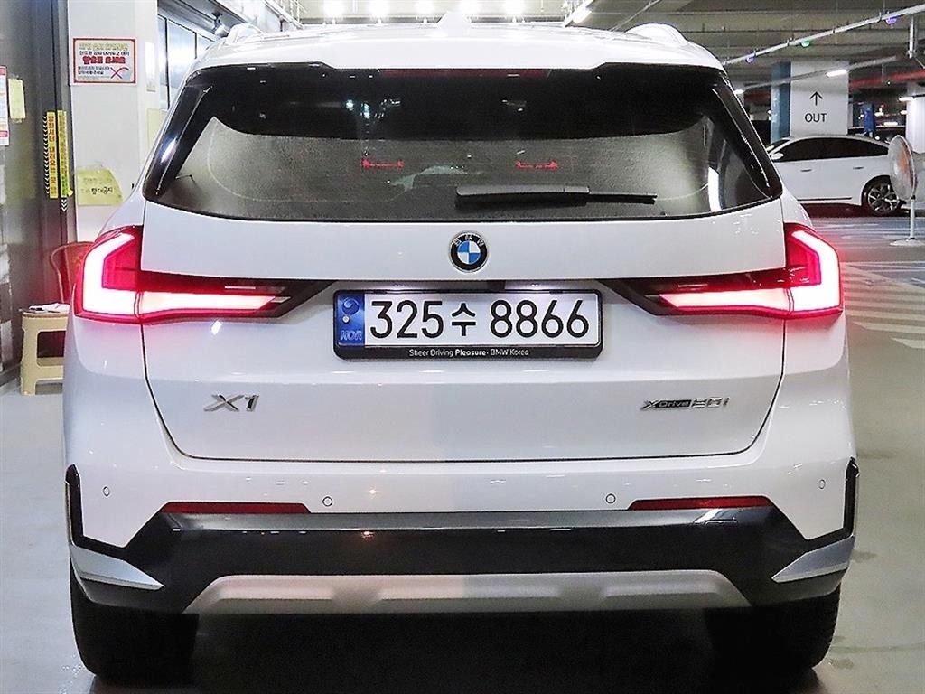 BMW X1 X1 (U11) xDrive 20i xLine 이미지 5