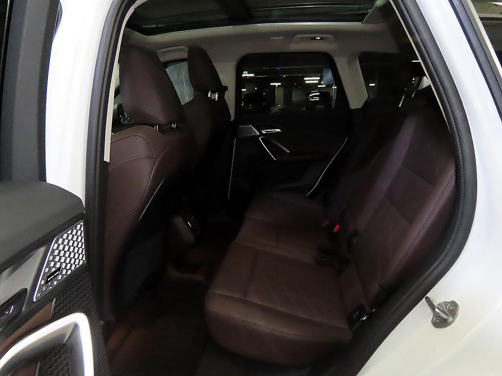 BMW X1 X1 (U11) xDrive 20i xLine 이미지 7