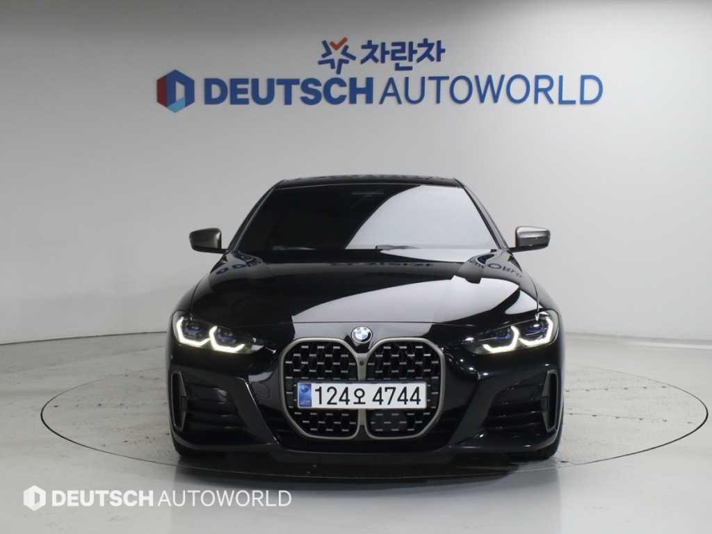 BMW 4시리즈 4시리즈 (G22) M440i xDrive 쿠페 이미지 3