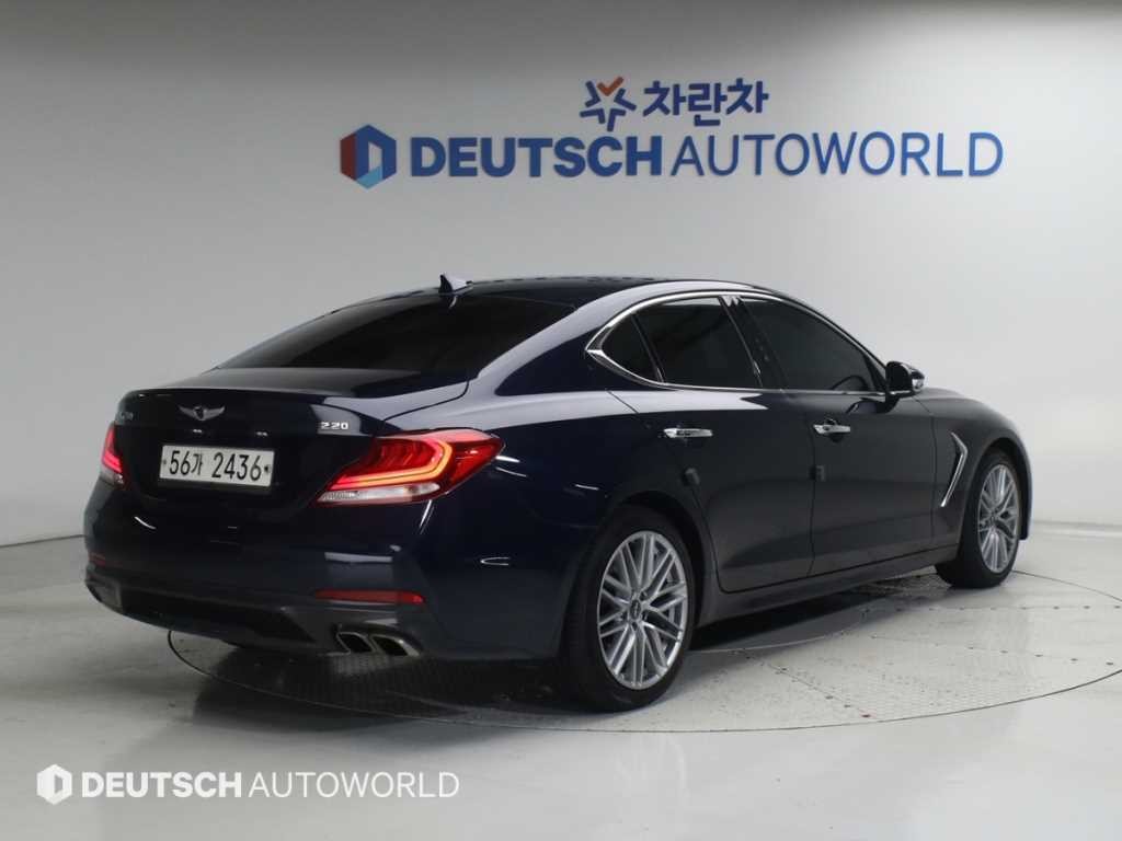제네시스 G70 2.2D 엘리트 이미지 2