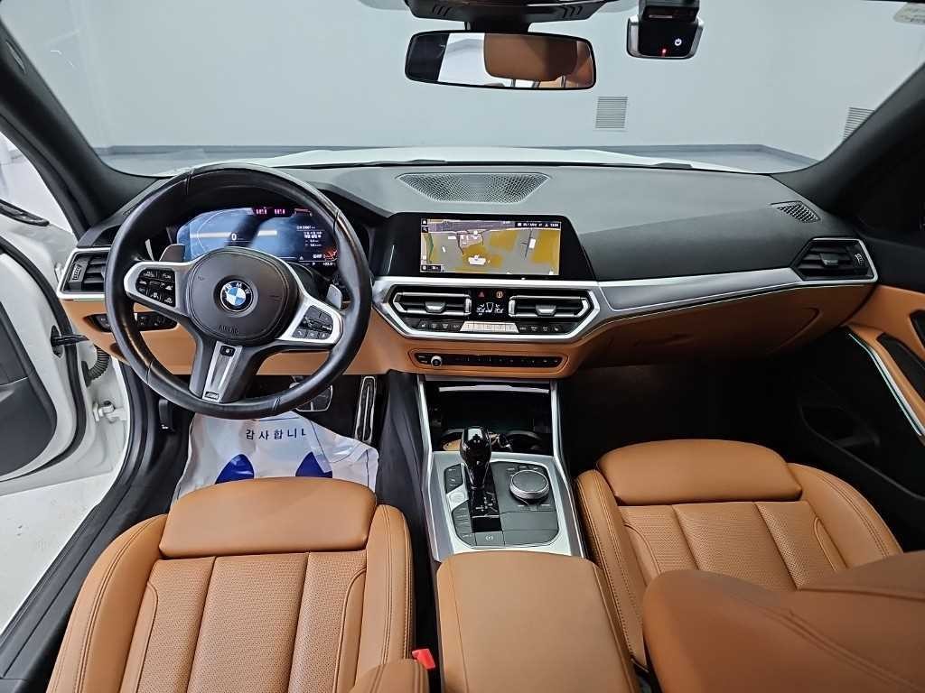 BMW 3시리즈 3시리즈 (G20) 320i M 스포츠 이미지 7