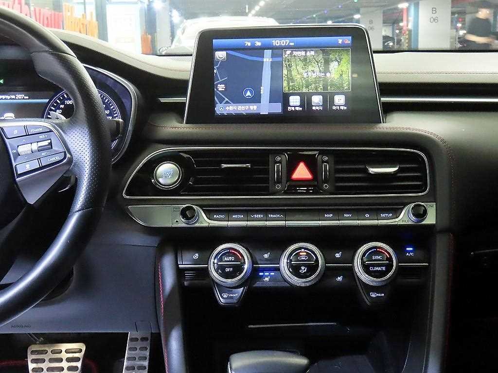 제네시스 G70 2.0T AWD 스포츠 패키지 이미지 11