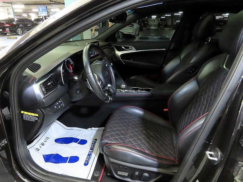 제네시스 G70 2.0T AWD 스포츠 패키지 이미지 6