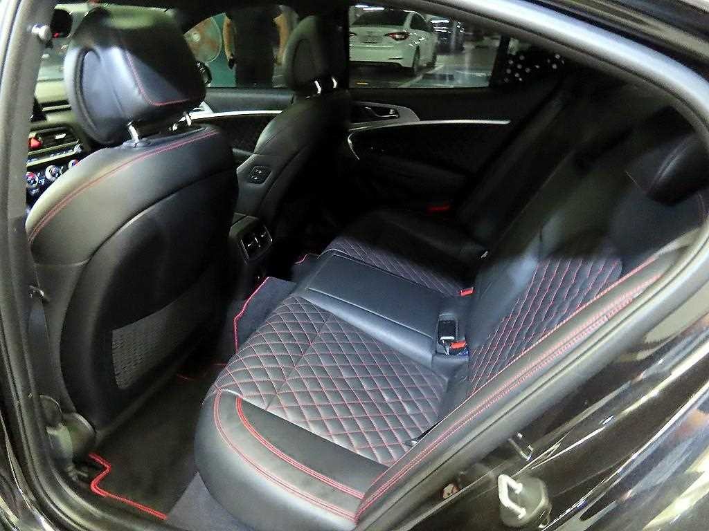 제네시스 G70 2.0T AWD 스포츠 패키지 이미지 7
