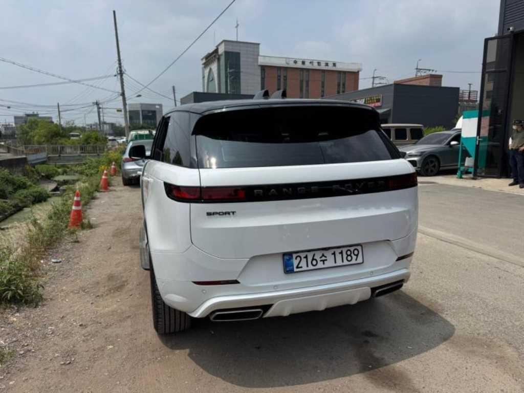 랜드로버 레인지로버 스포츠 레인지로버 스포츠 3세대 P360 HSE 다이나믹 이미지 3