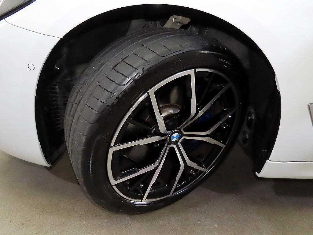 BMW 5시리즈 5시리즈 (G30) 530i xDrive M 스포츠 이미지 20