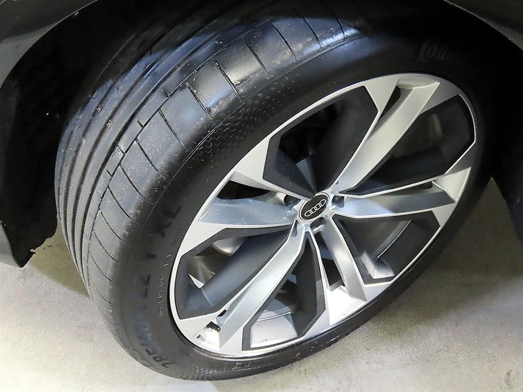 아우디 Q8 55 TFSI 콰트로 프리미엄 이미지 20