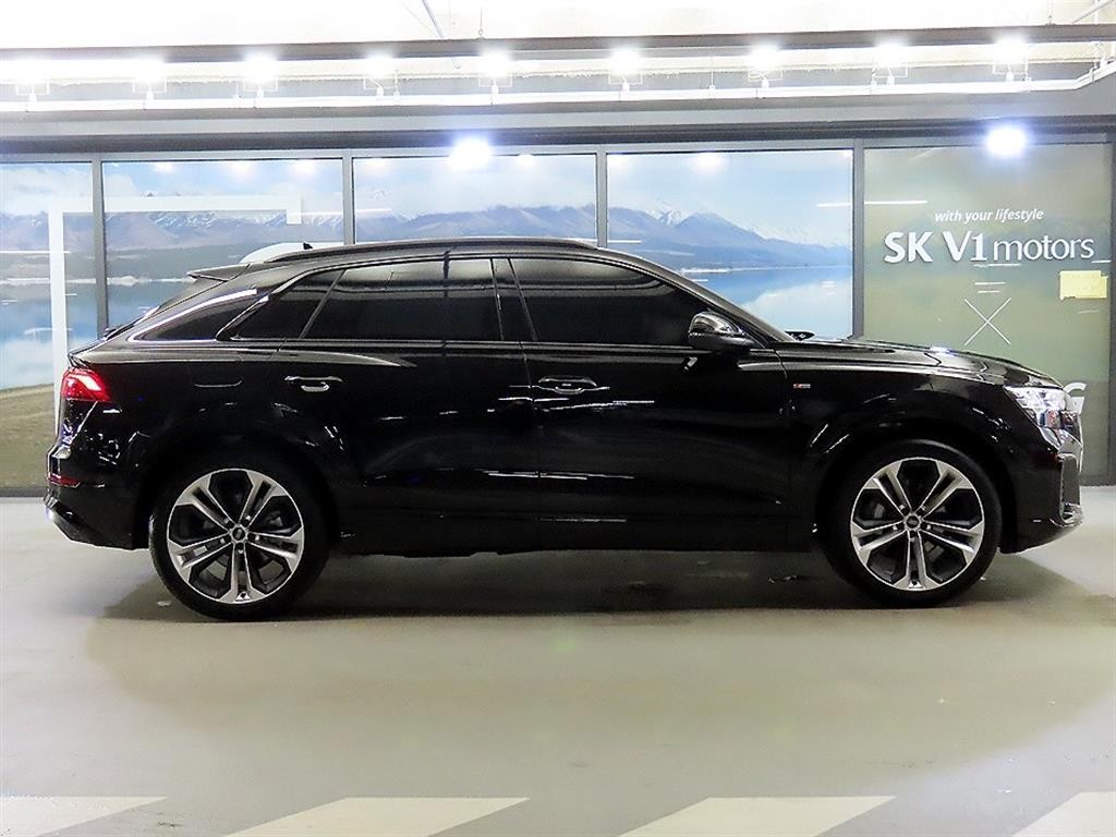 아우디 Q8 55 TFSI 콰트로 프리미엄 이미지 3