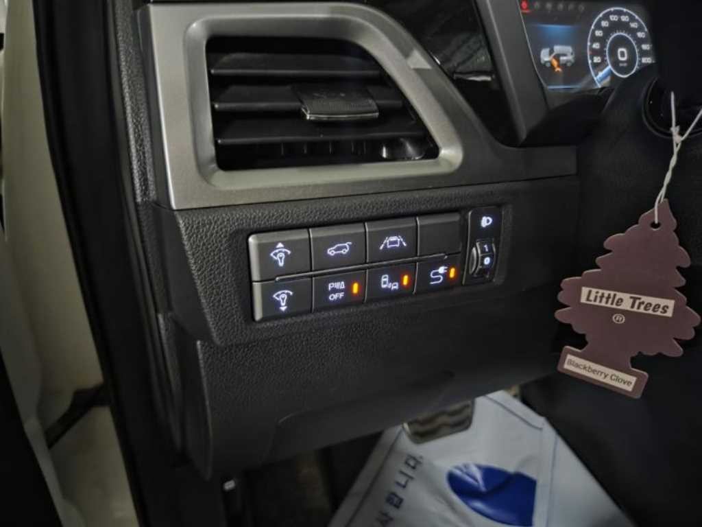 KG모빌리티(쌍용) 코란도 뷰티풀코란도 2WD 디젤 1.6 C7 이미지 8