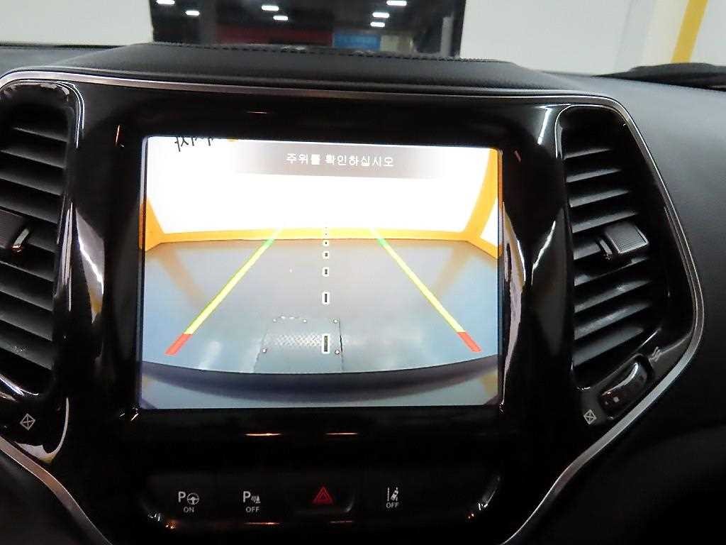 지프 체로키 체로키(KL) 2.4 리미티드 AWD 이미지 15