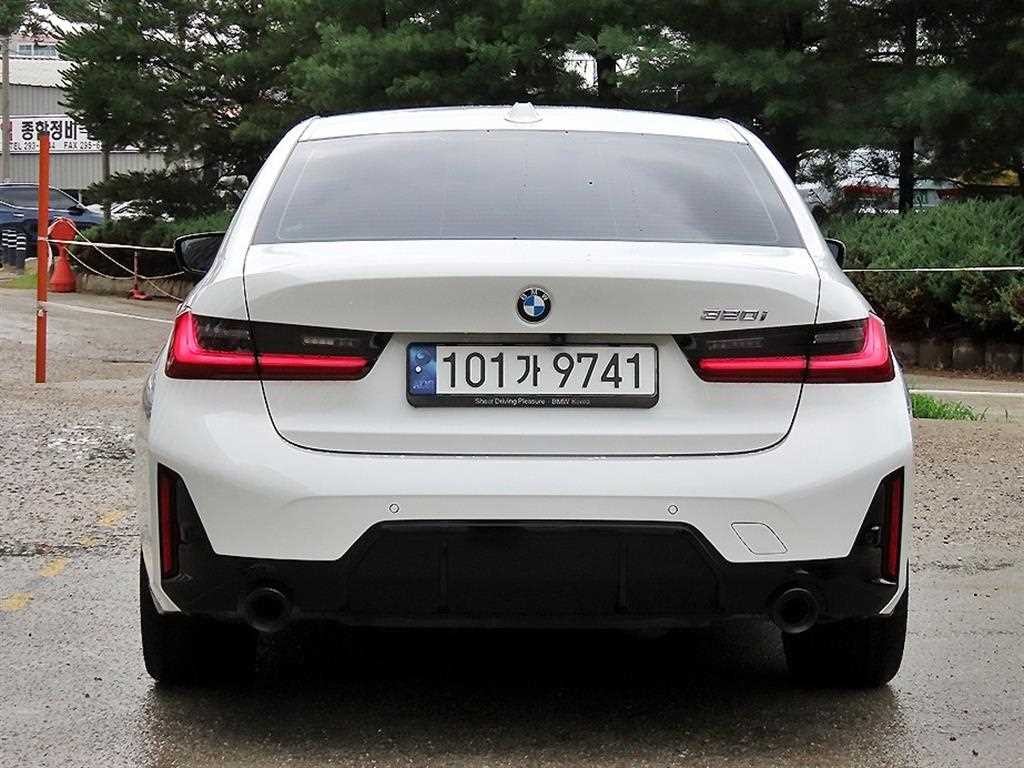 BMW 3시리즈 3시리즈 (G20) 320i M 스포츠 이미지 4