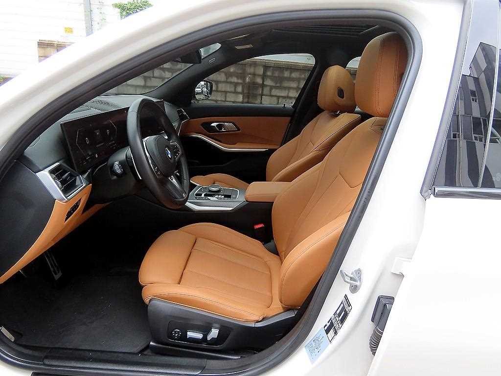 BMW 3시리즈 3시리즈 (G20) 320i M 스포츠 이미지 5