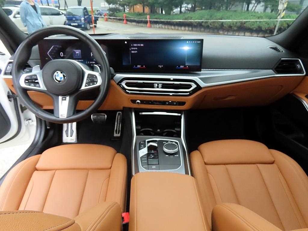 BMW 3시리즈 3시리즈 (G20) 320i M 스포츠 이미지 7