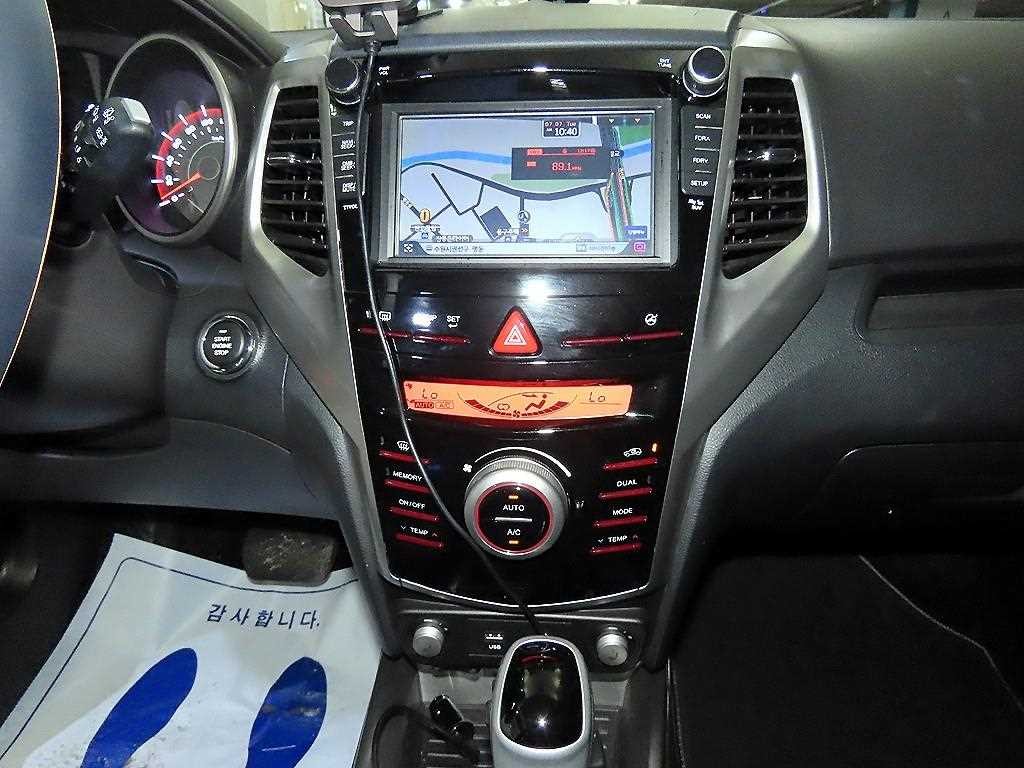 KG모빌리티(쌍용) 티볼리 가솔린 2WD 1.6 VX 이미지 11