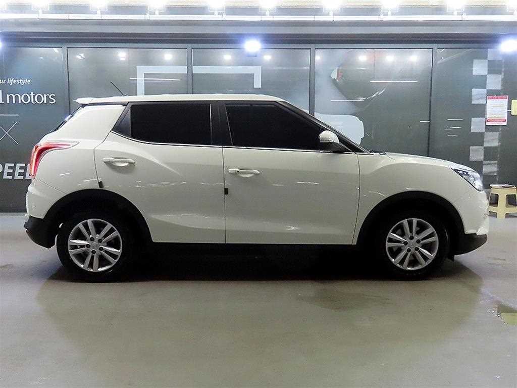 KG모빌리티(쌍용) 티볼리 가솔린 2WD 1.6 VX 이미지 3
