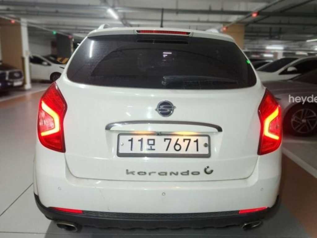 KG모빌리티(쌍용) 코란도 뉴코란도C 2WD 2.0 RX 최고급형 이미지 2