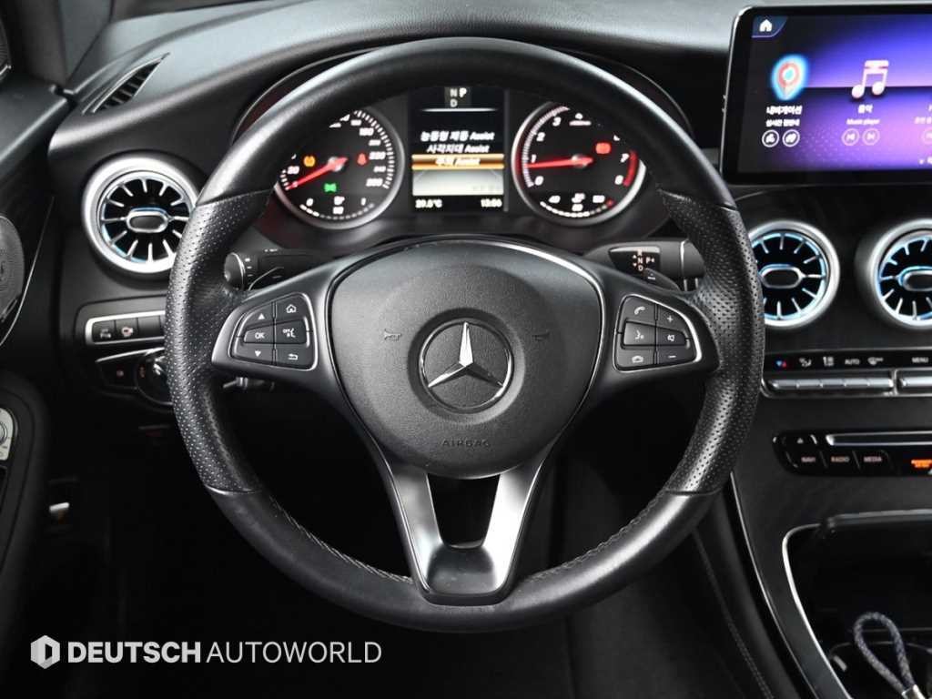 벤츠 GLC 클래스 GLC클래스 X253 GLC 300 4MATIC 쿠페 이미지 13
