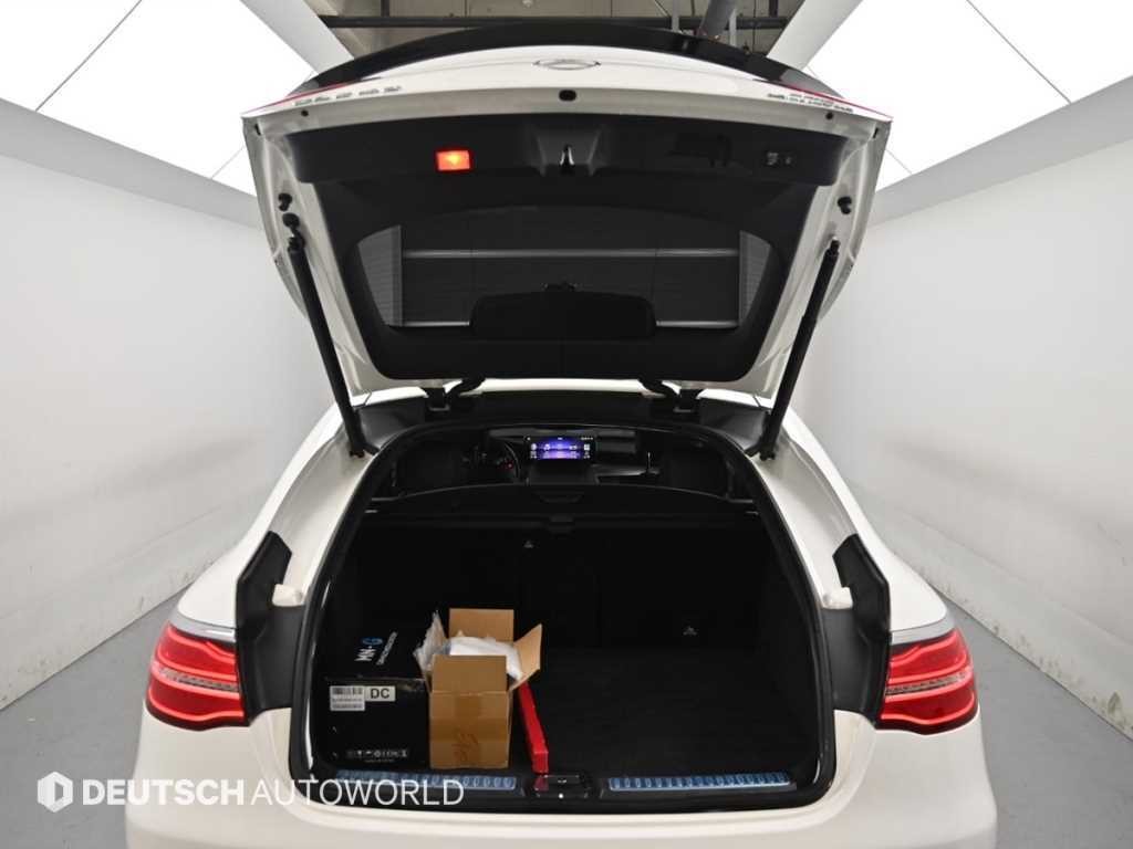 벤츠 GLC 클래스 GLC클래스 X253 GLC 300 4MATIC 쿠페 이미지 19