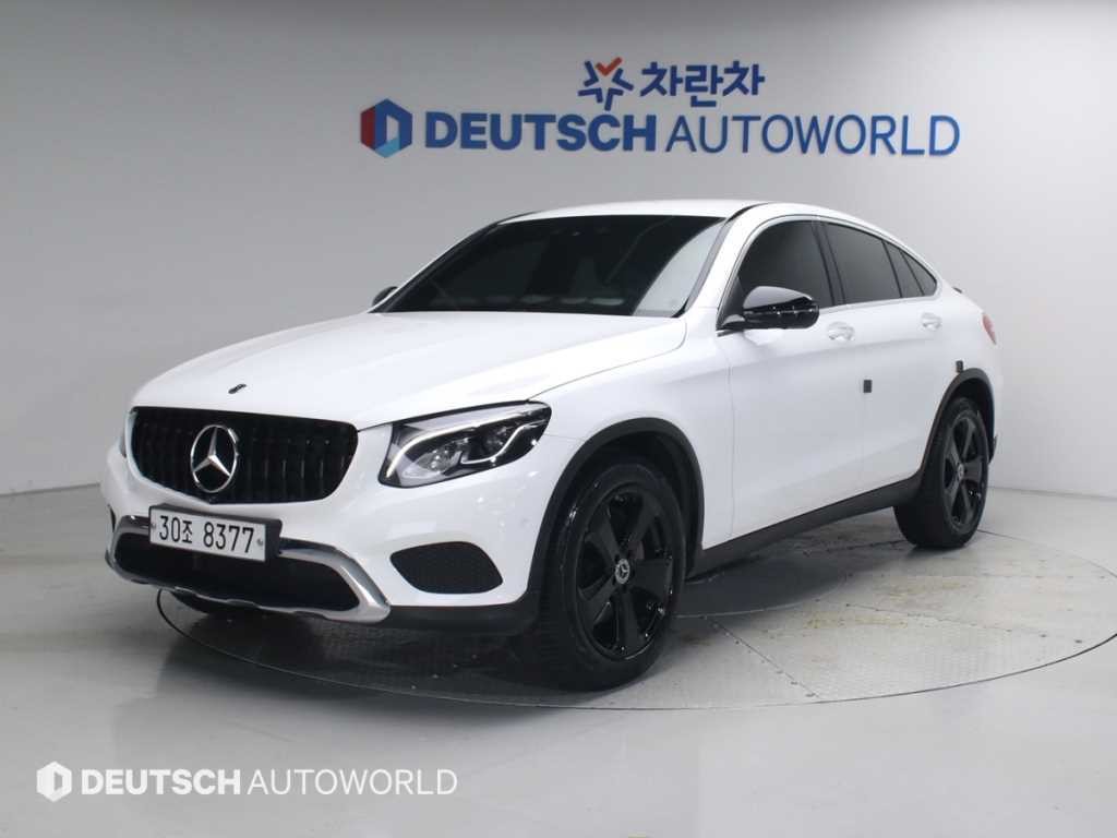 벤츠 GLC 클래스 GLC클래스 X253 GLC 300 4MATIC 쿠페 이미지 2