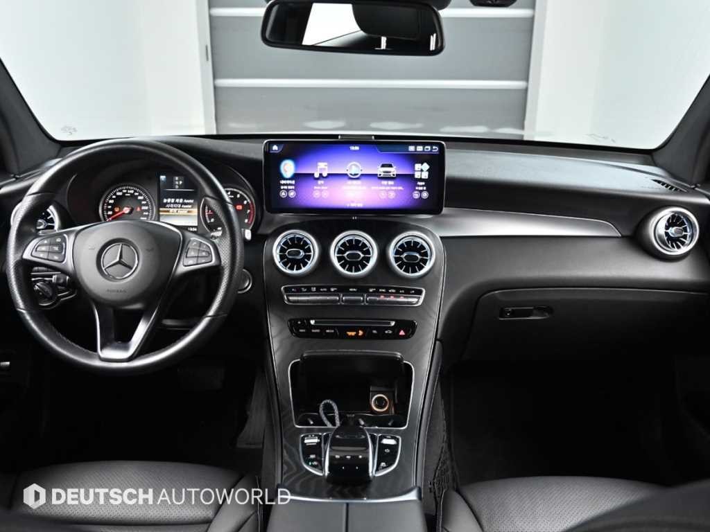 벤츠 GLC 클래스 GLC클래스 X253 GLC 300 4MATIC 쿠페 이미지 7