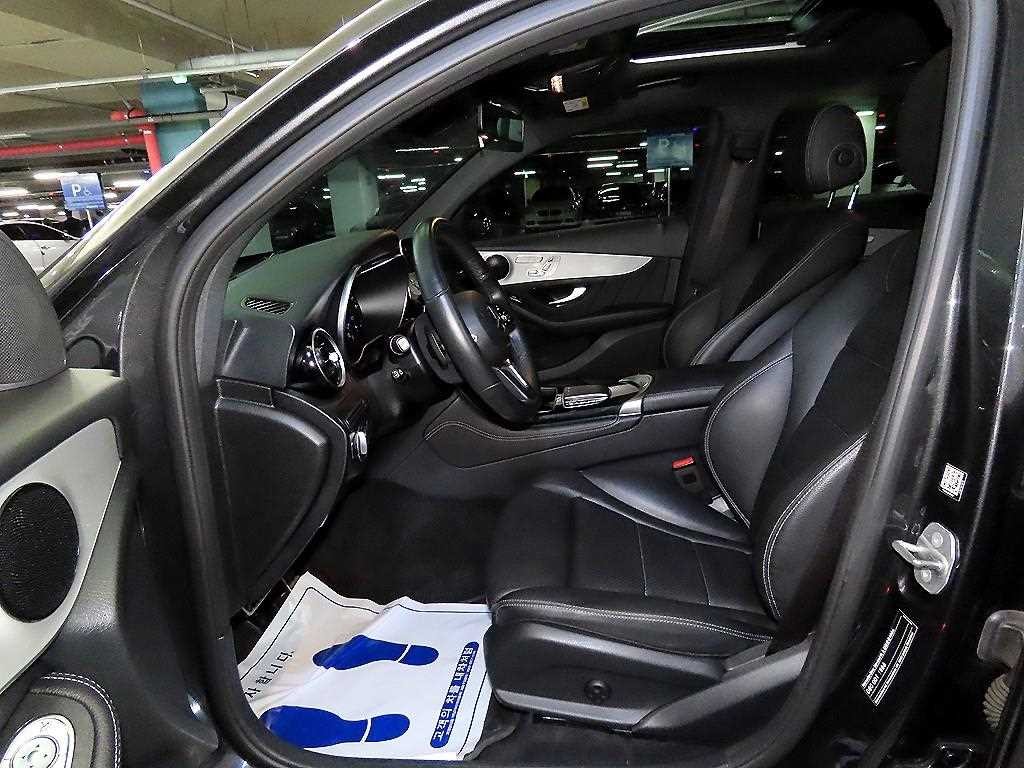 벤츠 GLC 클래스 GLC클래스 X253 GLC 300 e 4MATIC 쿠페 이미지 6