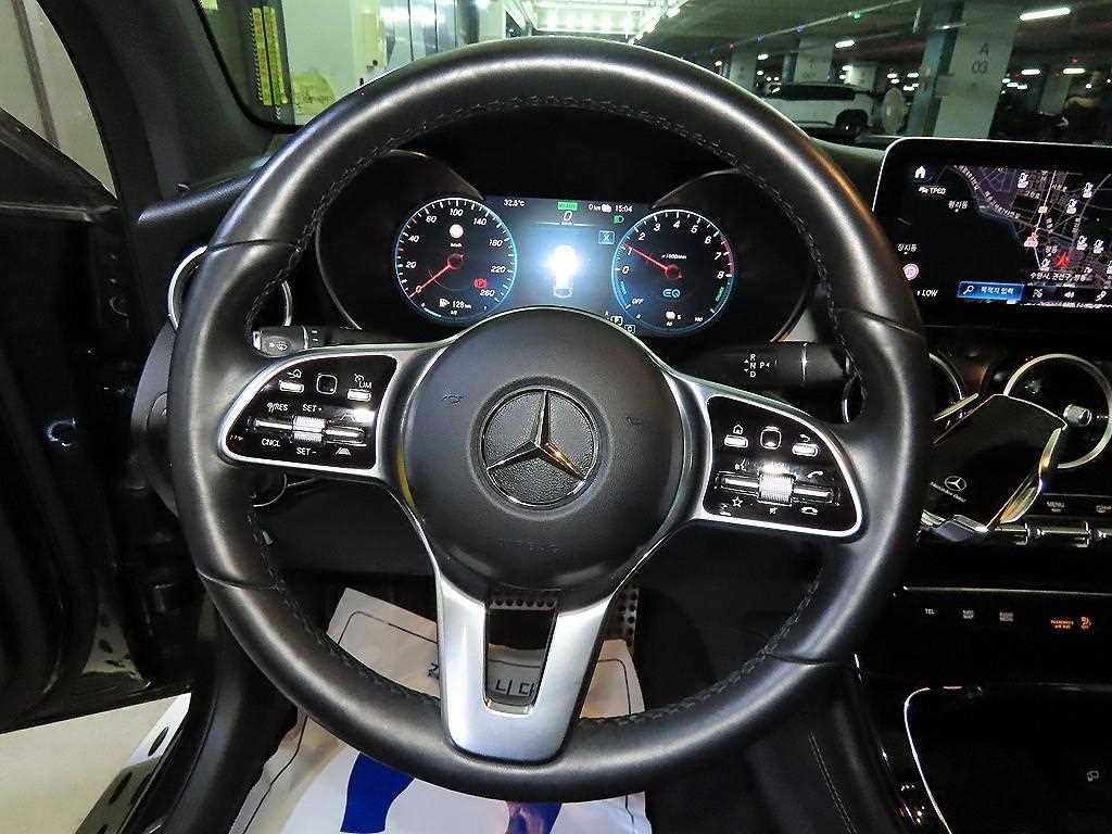 벤츠 GLC 클래스 GLC클래스 X253 GLC 300 e 4MATIC 쿠페 이미지 8
