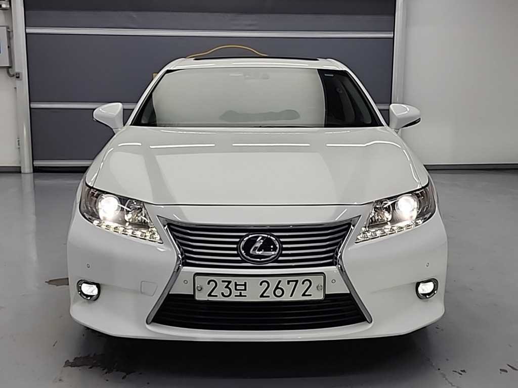 렉서스 ES 뉴ES300h 슈프림 이미지 2