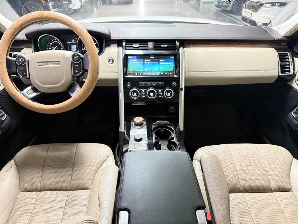랜드로버 디스커버리 디스커버리5 2.0 SD4 HSE 이미지 1