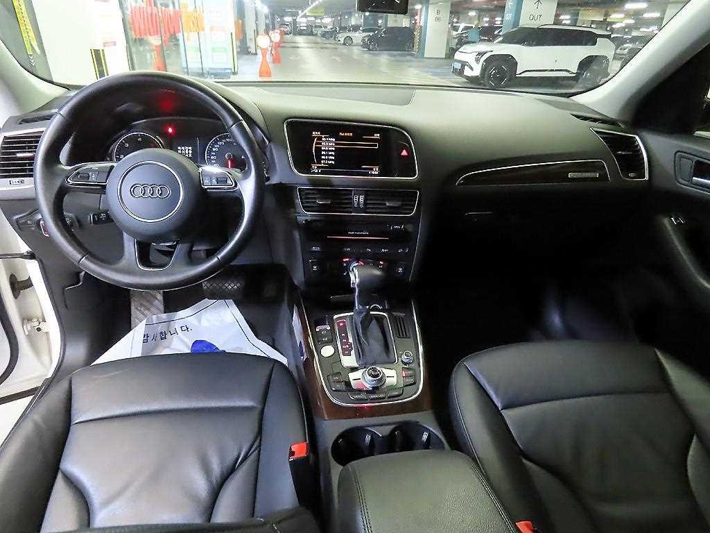 아우디 Q5 35 TDI 콰트로 다이나믹 이미지 10