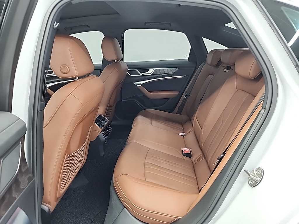 아우디 A6 A6 (C8) 45 TFSI 프리미엄 이미지 12