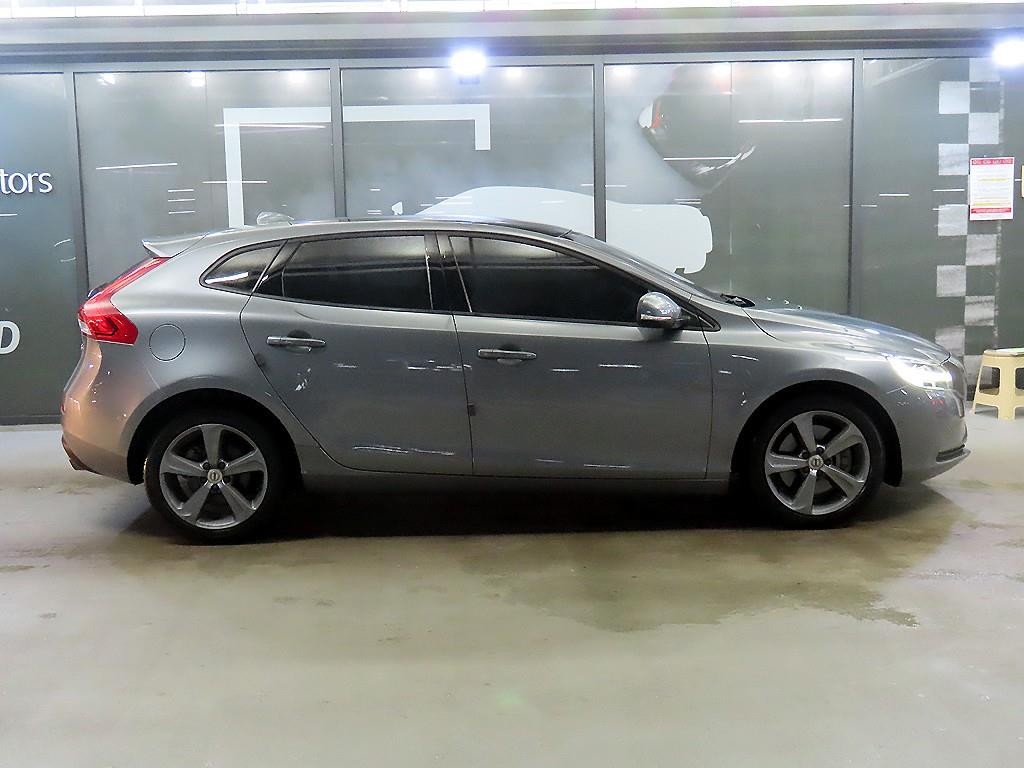 볼보 V40 D3 이미지 3