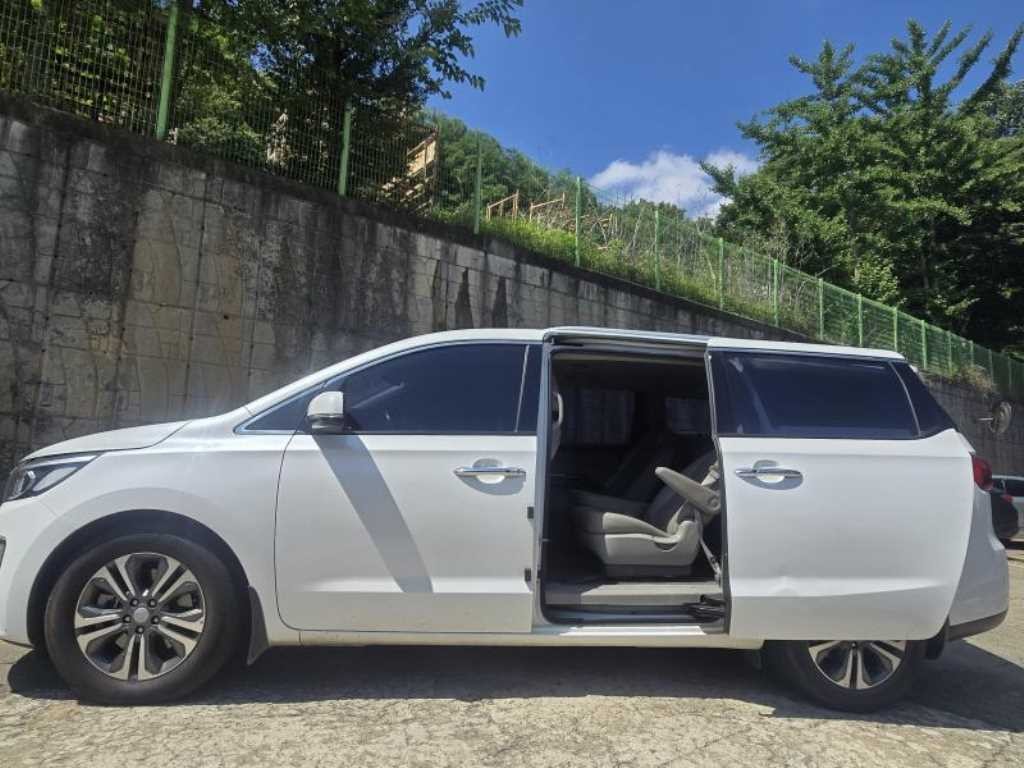 기아 카니발 더 뉴 카니발 디젤 11인승 프레스티지 이미지 4