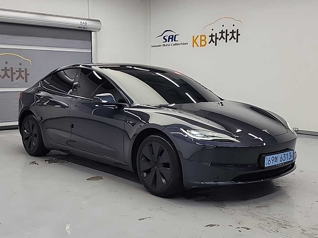 테슬라 모델 3 RWD 이미지 4