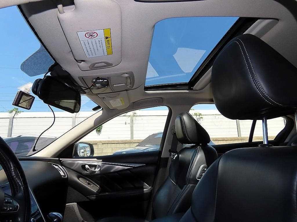 인피니티 Q Q50 3.5 하이브리드 이미지 18