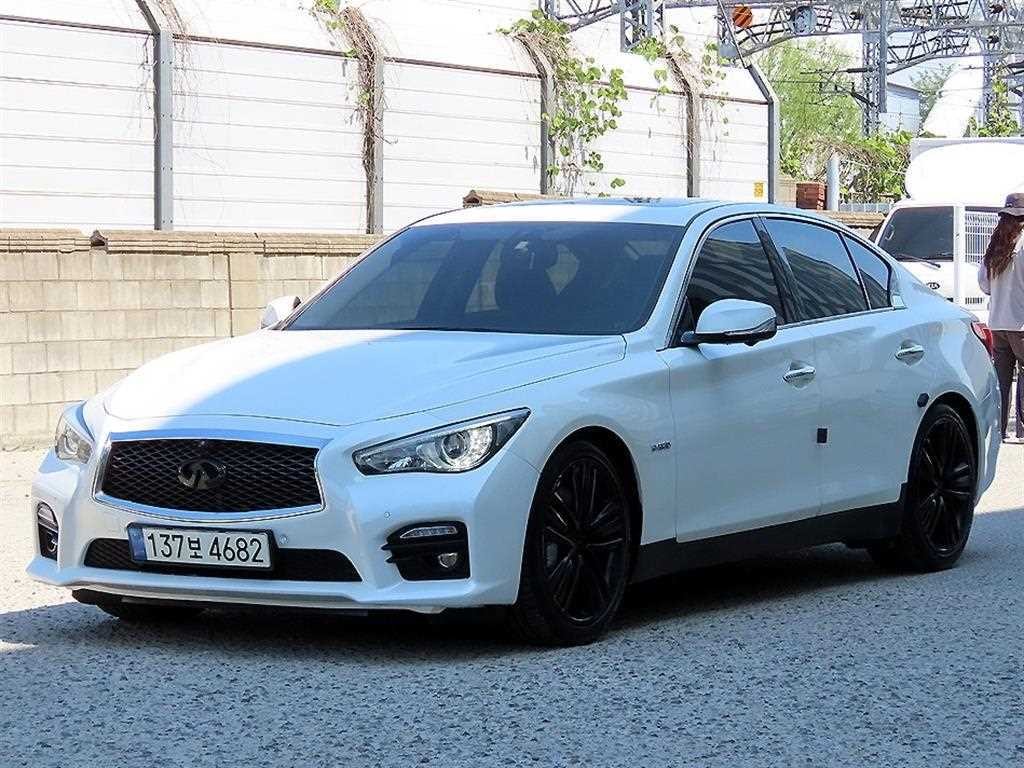 인피니티 Q Q50 3.5 하이브리드 이미지 2
