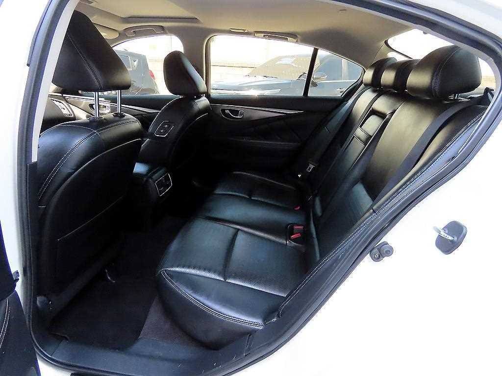 인피니티 Q Q50 3.5 하이브리드 이미지 6