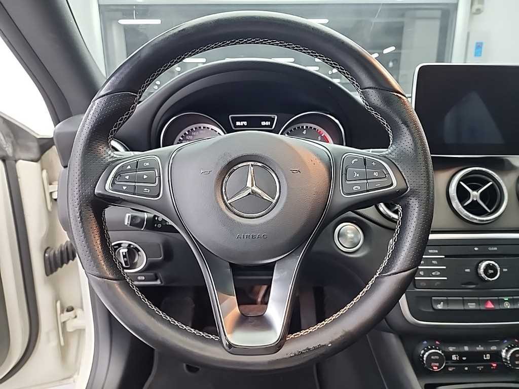 벤츠 CLA 클래스 CLA클래스 CLA 200d 이미지 9