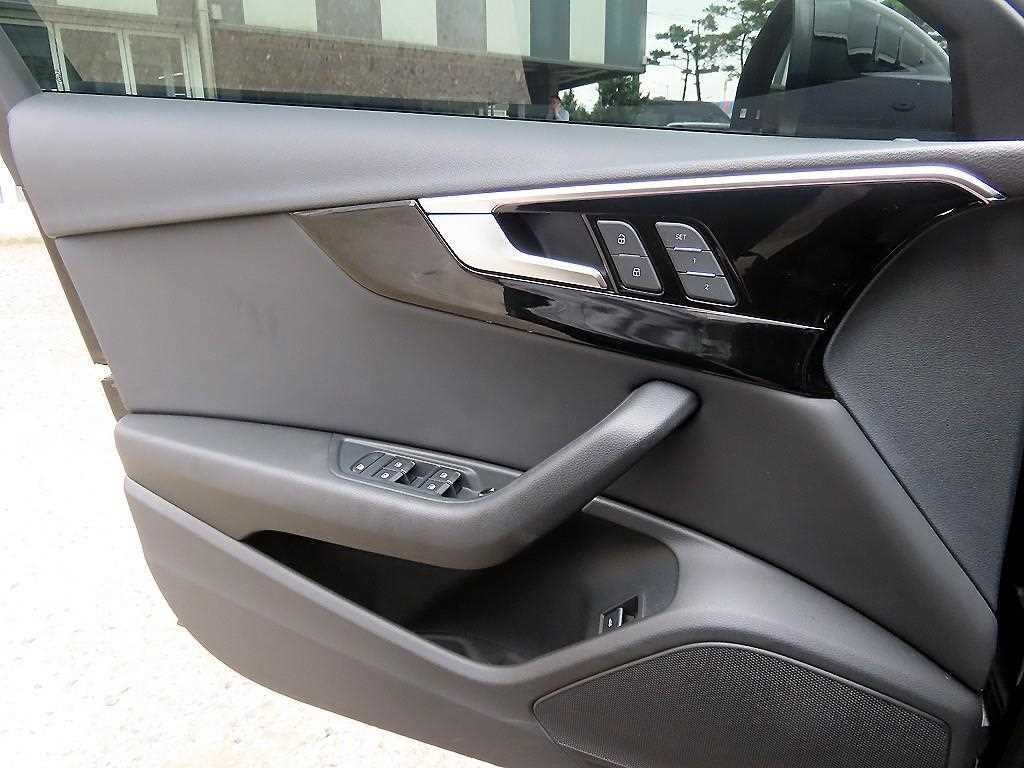 아우디 A4 A4 (B9) 40 TFSI 프리미엄 이미지 12