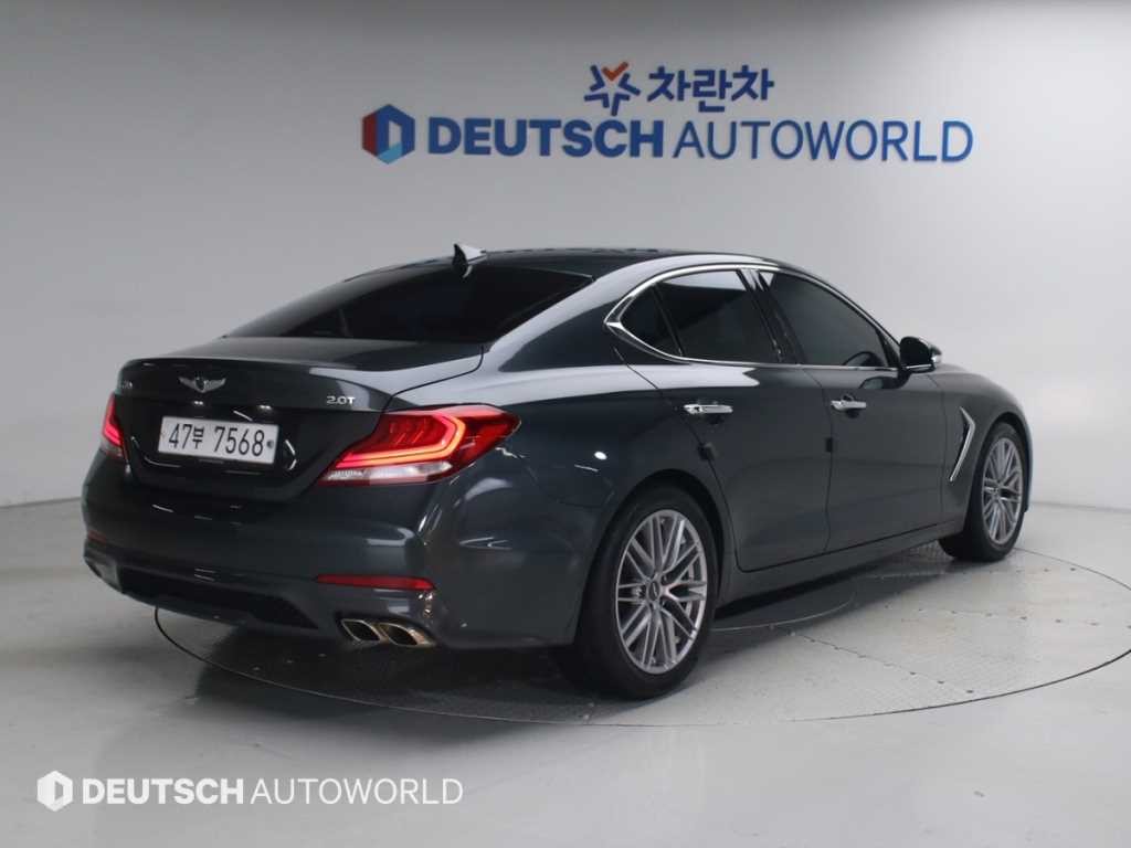 제네시스 G70 2.0T 엘리트 이미지 2