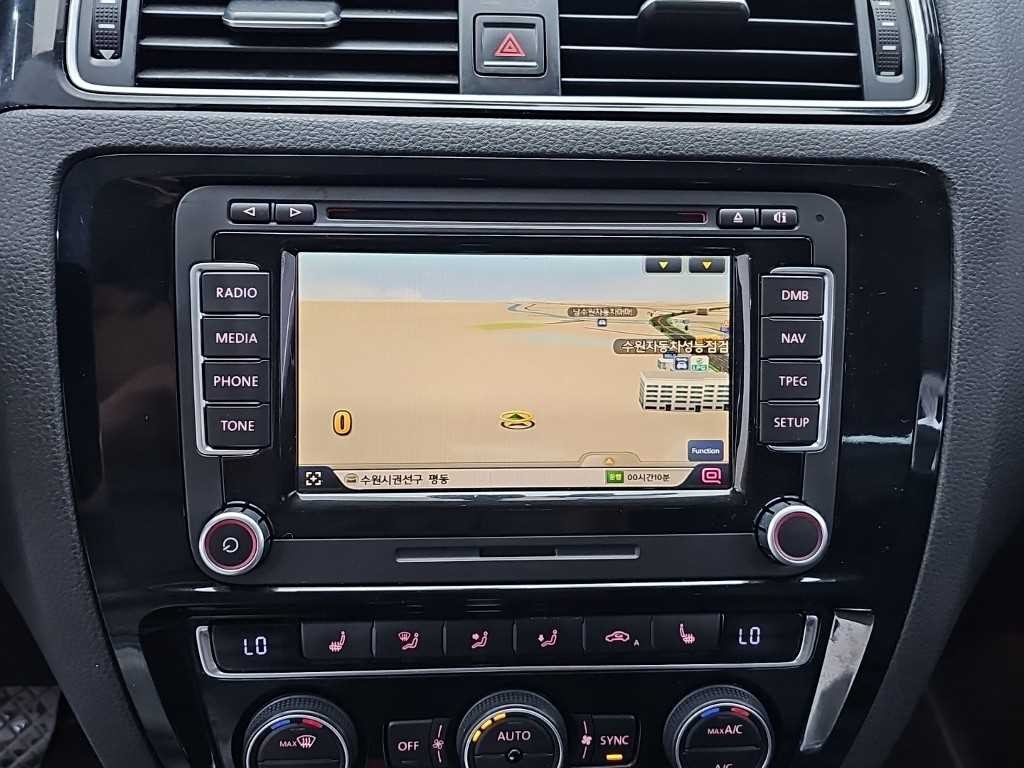 폭스바겐 제타 뉴 제타 2.0 TDI 블루모션 프리미엄 이미지 14