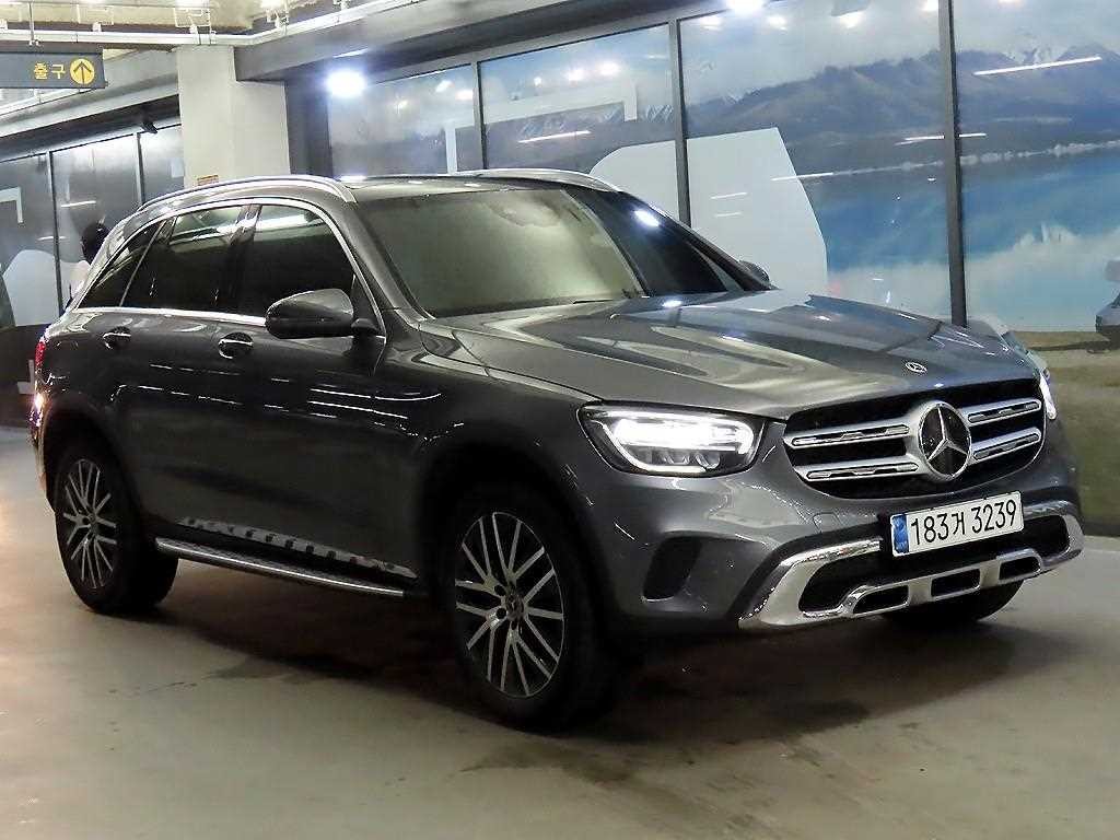 벤츠 GLC 클래스 GLC클래스 X253 GLC 300 e 4MATIC 이미지 1