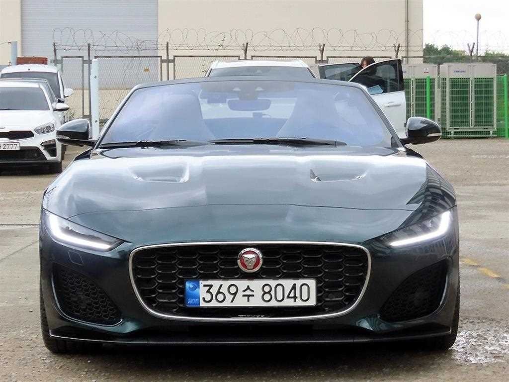 재규어 F-TYPE P300 컨버터블 이미지 5