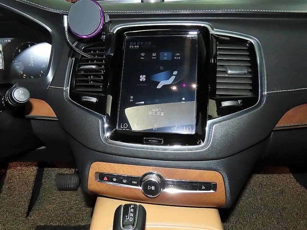 볼보 XC90 XC90 2세대 2.0 D5 AWD 인스크립션 이미지 11